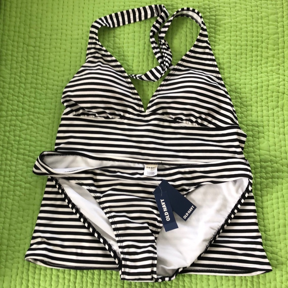 NWT Old Navy tankini, women’s size L